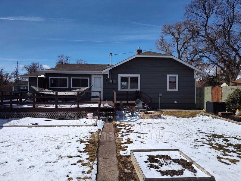 611 Seymour Ave - Photo 2 of 23