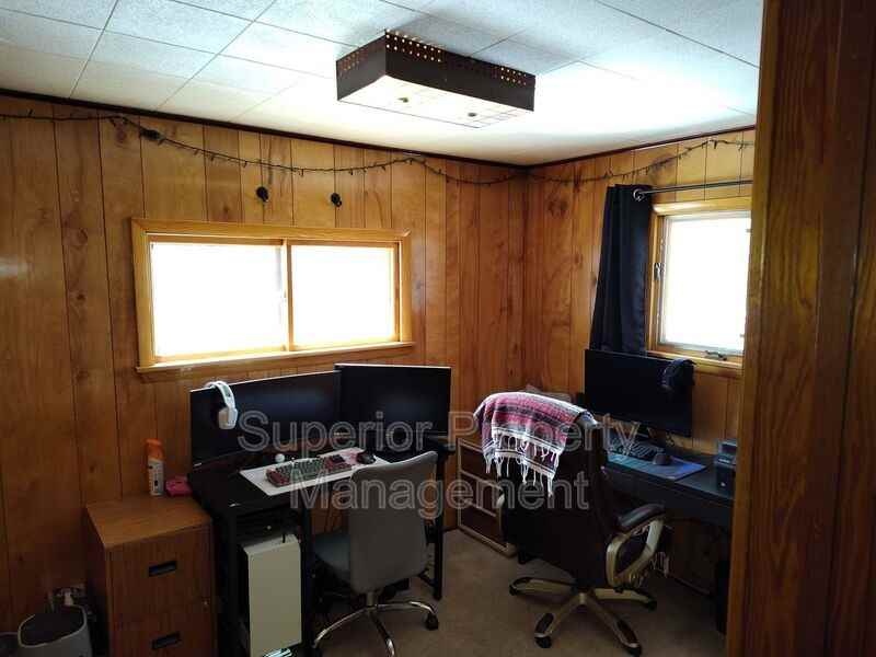 611 Seymour Ave - Photo 6 of 23