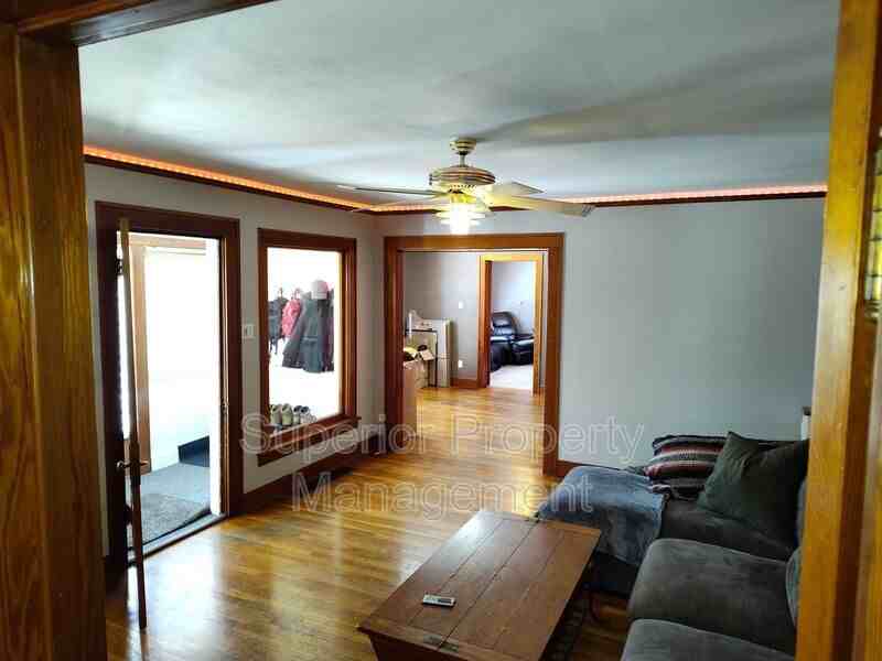 611 Seymour Ave - Photo 7 of 23