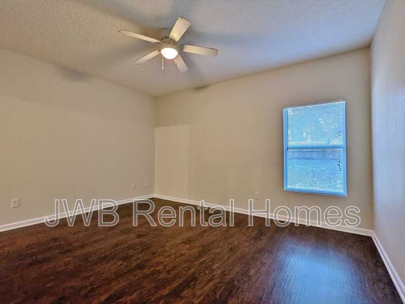 4509 Wheeler Ave - Photo 6 of 8