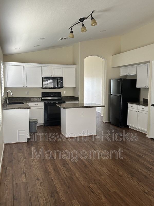 5730 E Holmes Ave - Photo 3 of 6