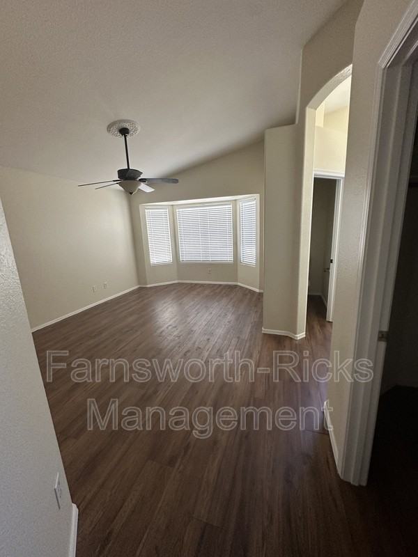 5730 E Holmes Ave - Photo 5 of 6