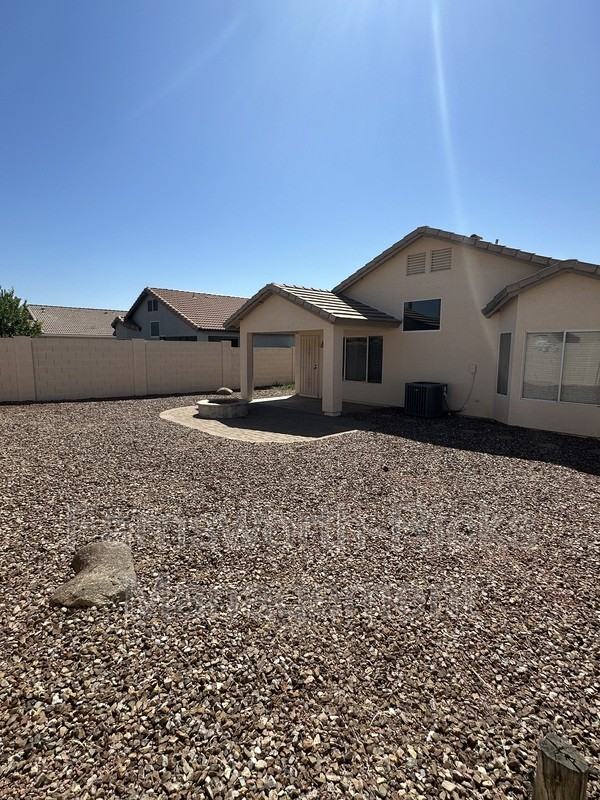 5730 E Holmes Ave - Photo 6 of 6