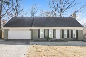 featured image of 476 Griffon Dr