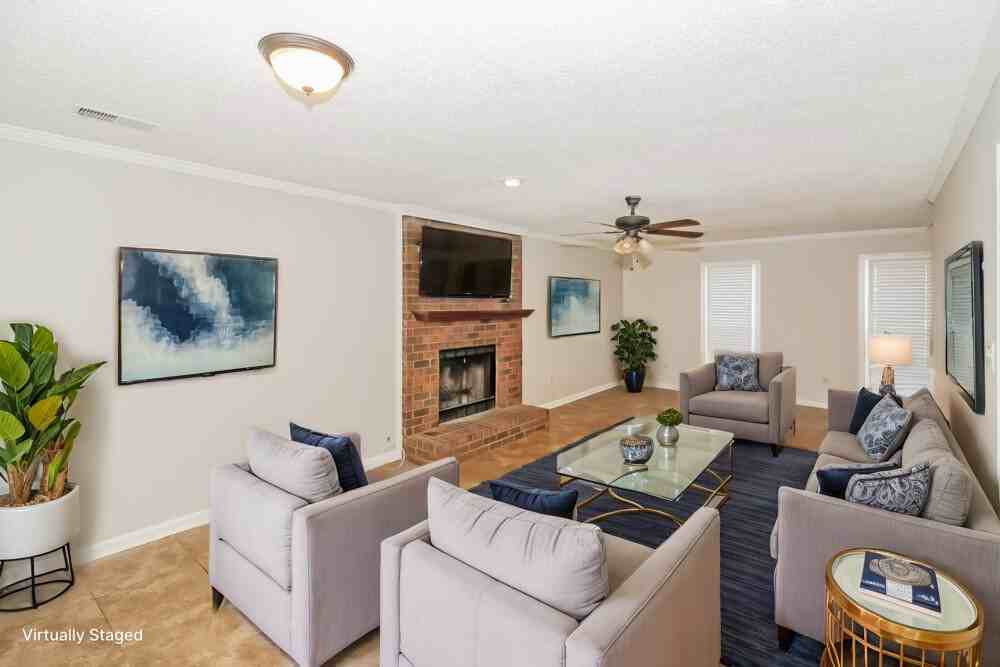 476 Griffon Dr - Photo 4 of 20