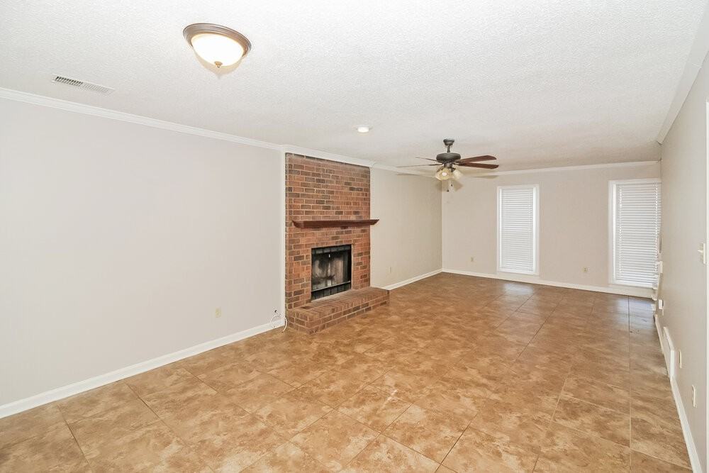 476 Griffon Dr - Photo 5 of 20