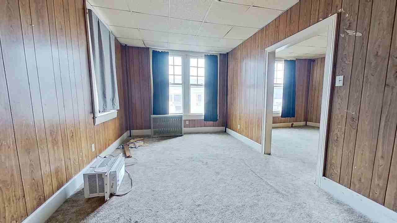 17 E Main St #4 - Photo 6 of 9