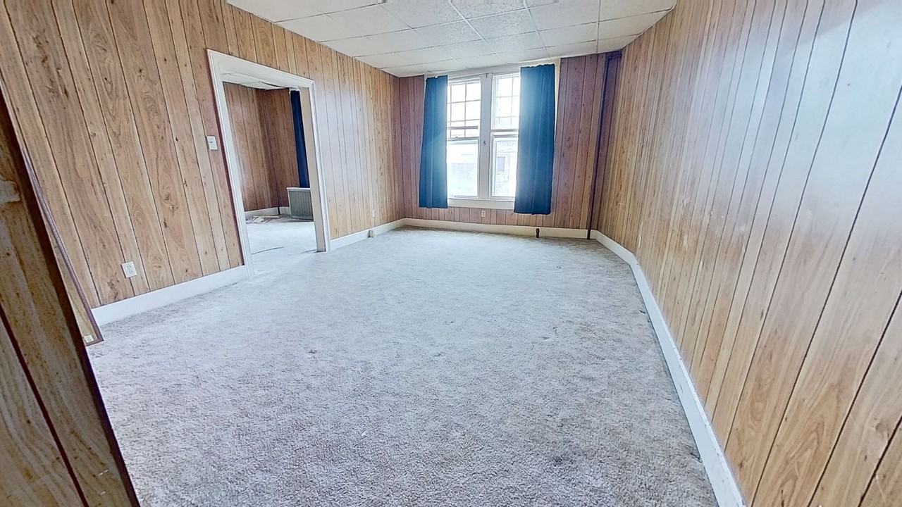 17 E Main St #4 - Photo 7 of 9