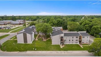 featured image of 1601 N Willow Rd