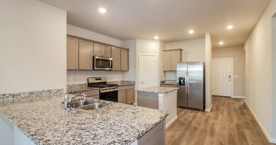 Sara Park Rental Homes - Photo 7 of 21