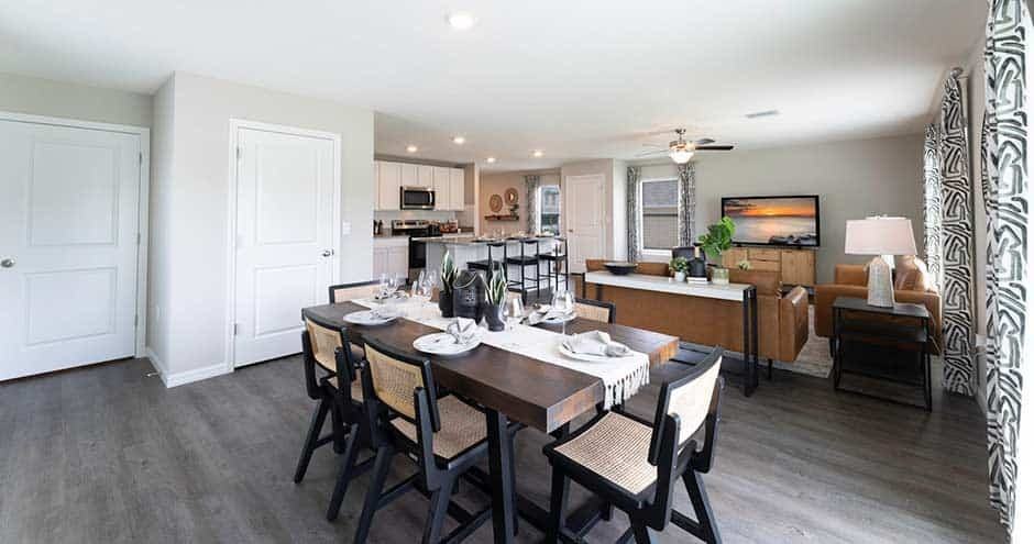 Bayport Place - Photo 4 of 64