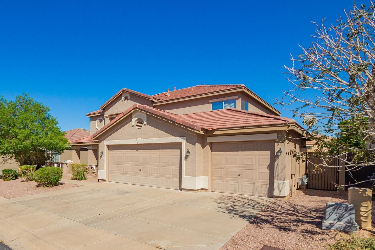1310 E Beth Dr - Photo 4 of 50