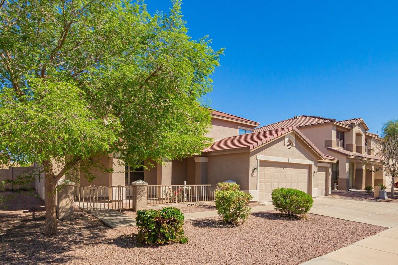 1310 E Beth Dr - Photo 6 of 50