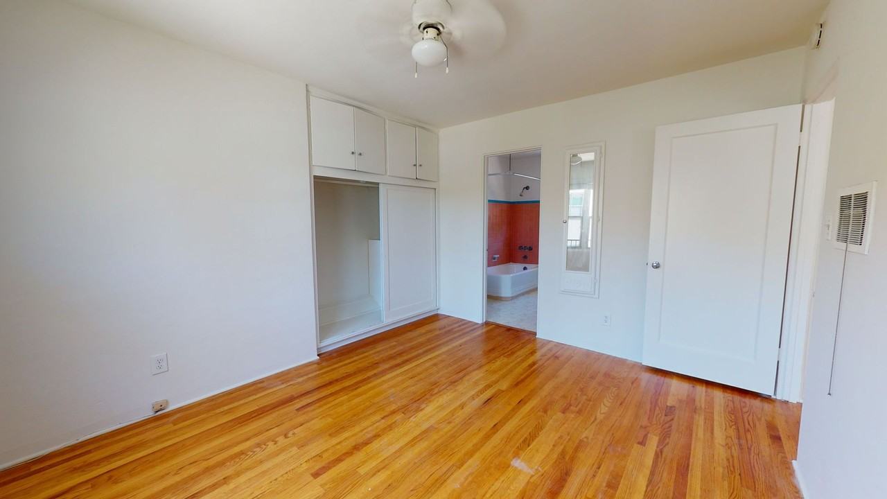 518 Palm Ave - Photo 6 of 7