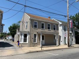 featured image of 36 N Earl St