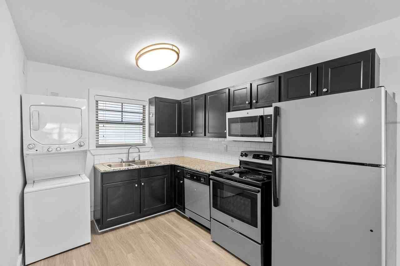 Hickory Hill - Photo 6 of 17