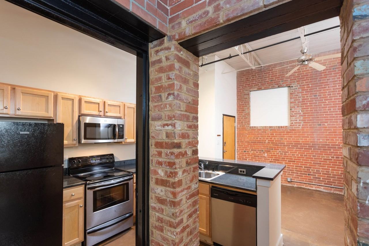 Cornish Brewery Apartment Homes - Photo 4 of 7