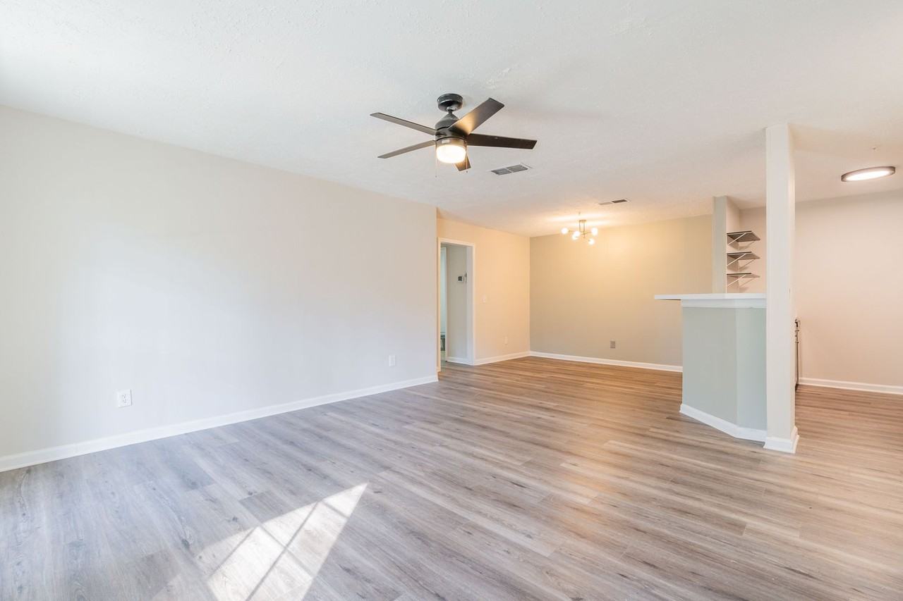 3601 Shepherds Path - Photo 4 of 24
