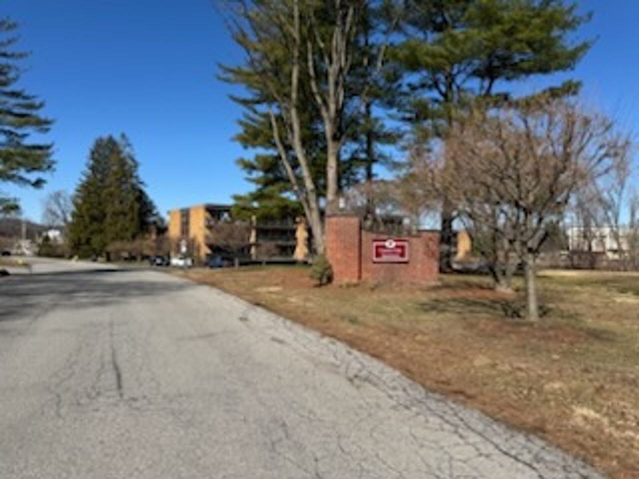 Country Club Apartments - Photo 2 of 22