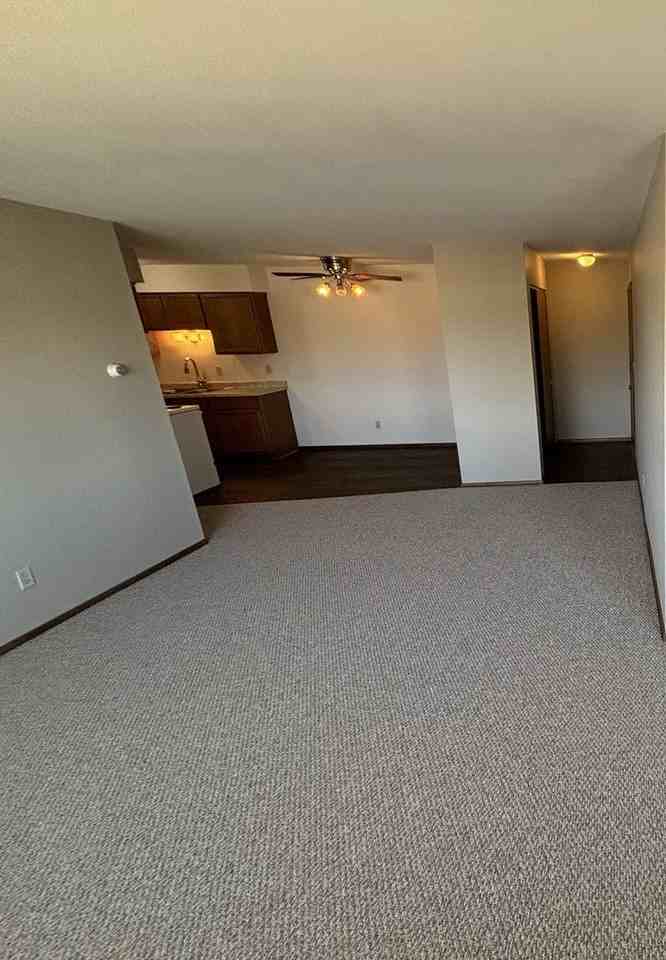 Whitman Park Apartments - Photo 3 of 9