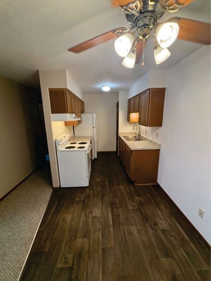 Whitman Park Apartments - Photo 4 of 9