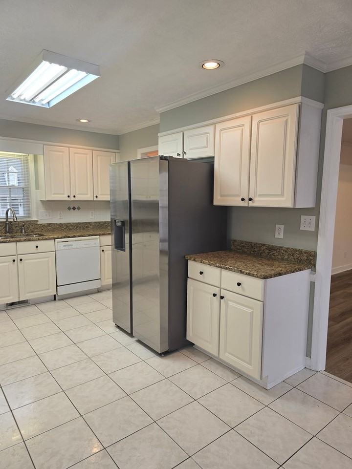 5910 Rampart Dr - Photo 5 of 22
