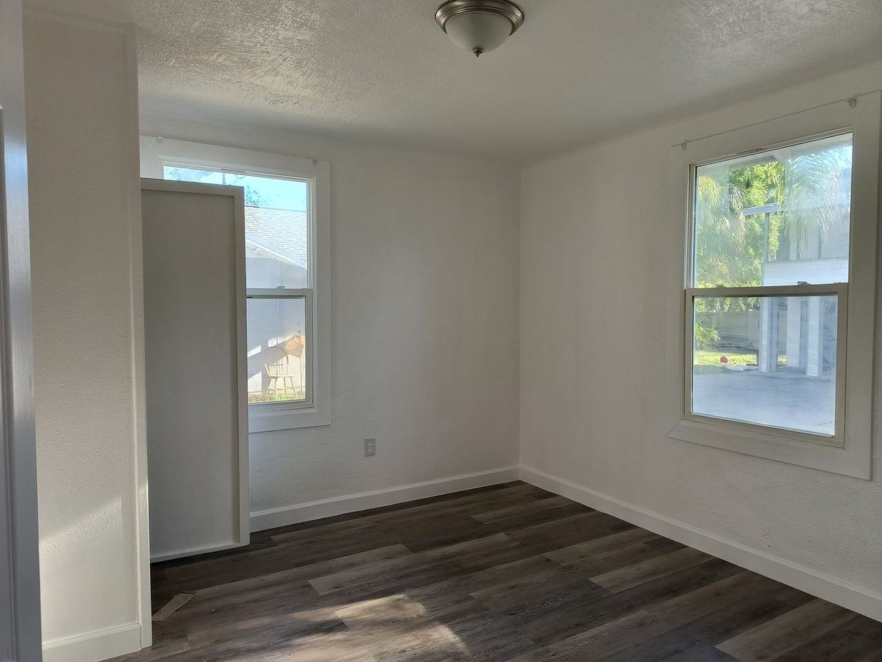 302 S 12th St #3 - Photo 4 of 7