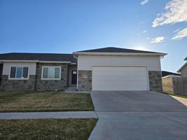 featured image of 8820 S 81st St