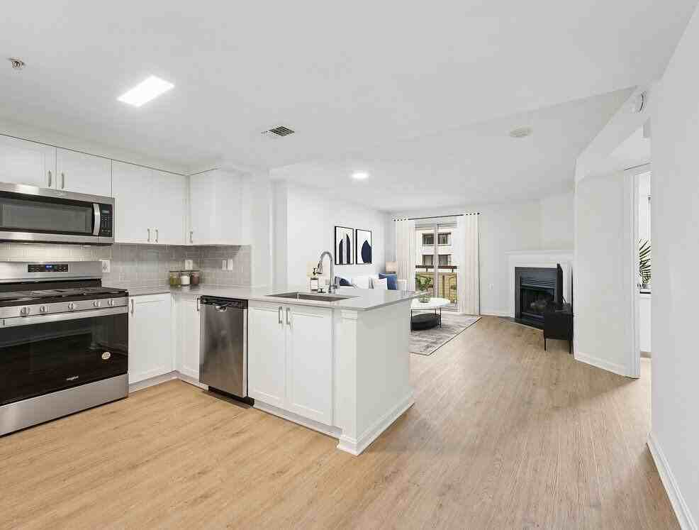 Avalon Courthouse Place - Photo 2 of 39