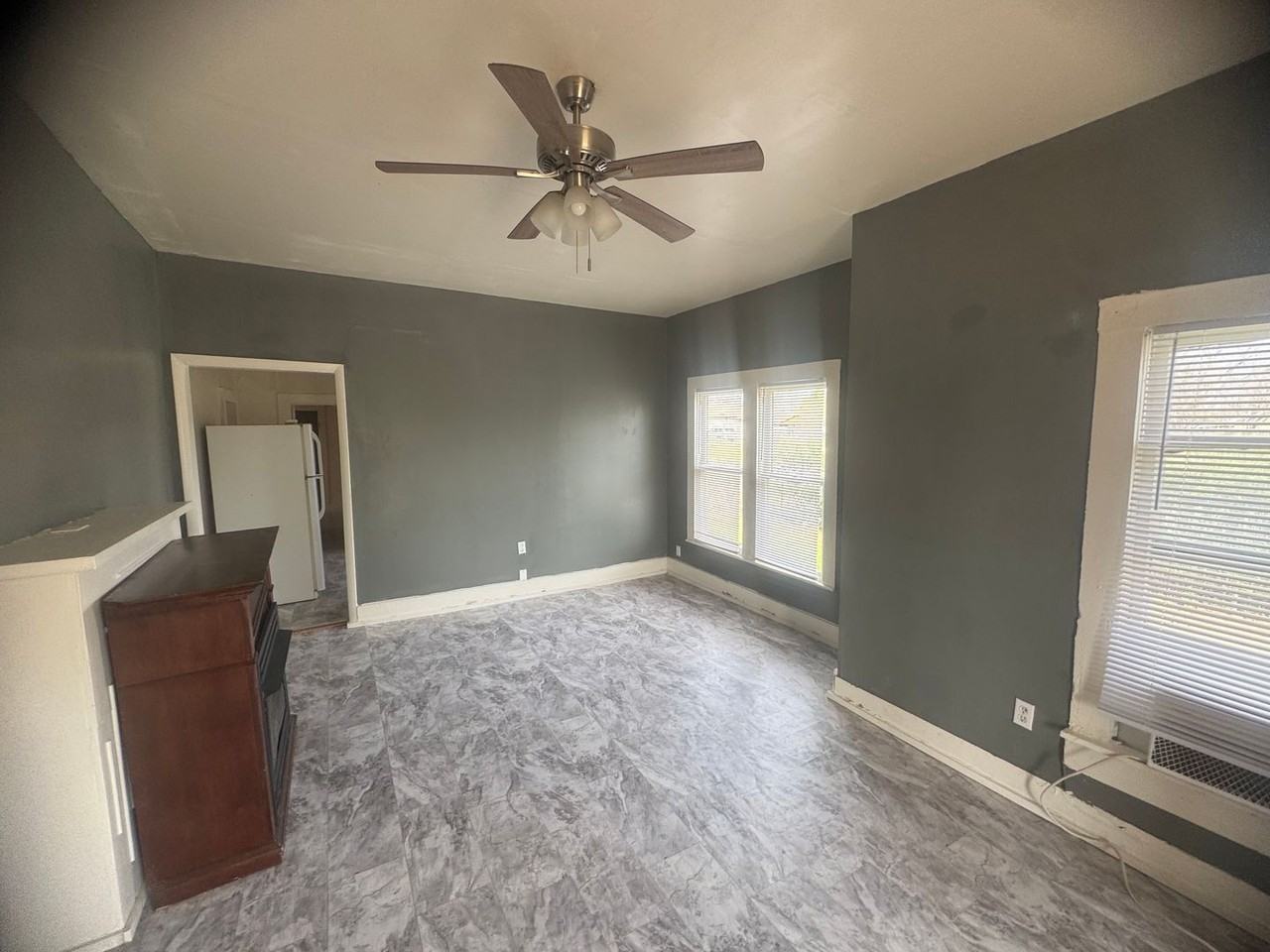 942 Orange St - Photo 3 of 15