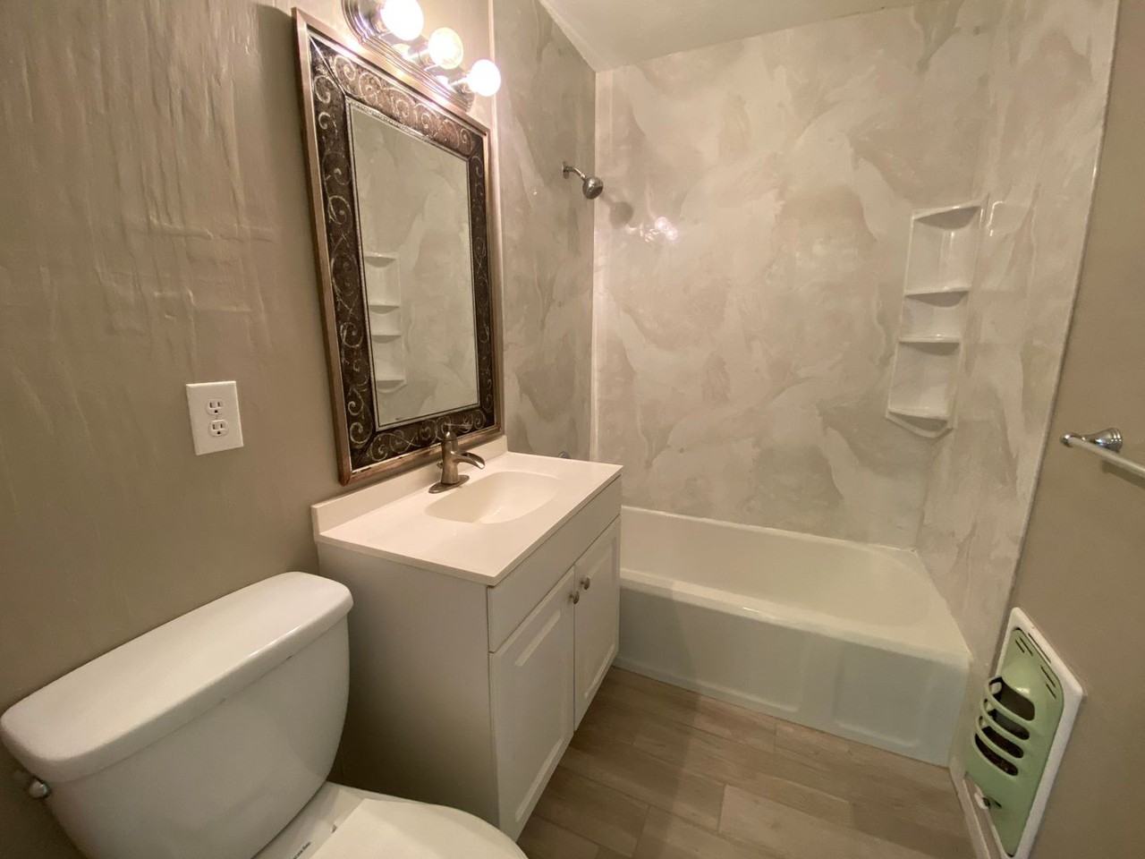 3029 Nw 30th St - Photo 2 of 20