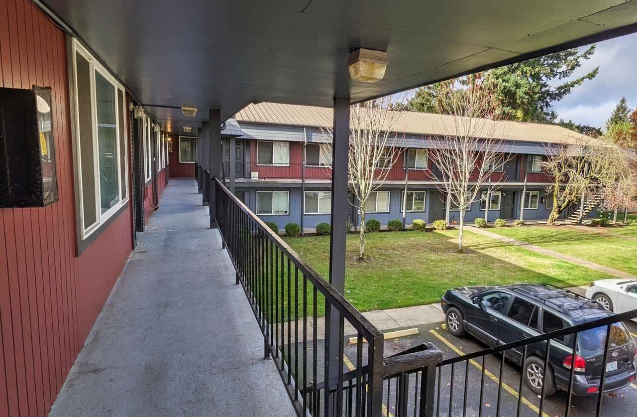 Cully Park Apartments - Photo 4 of 22