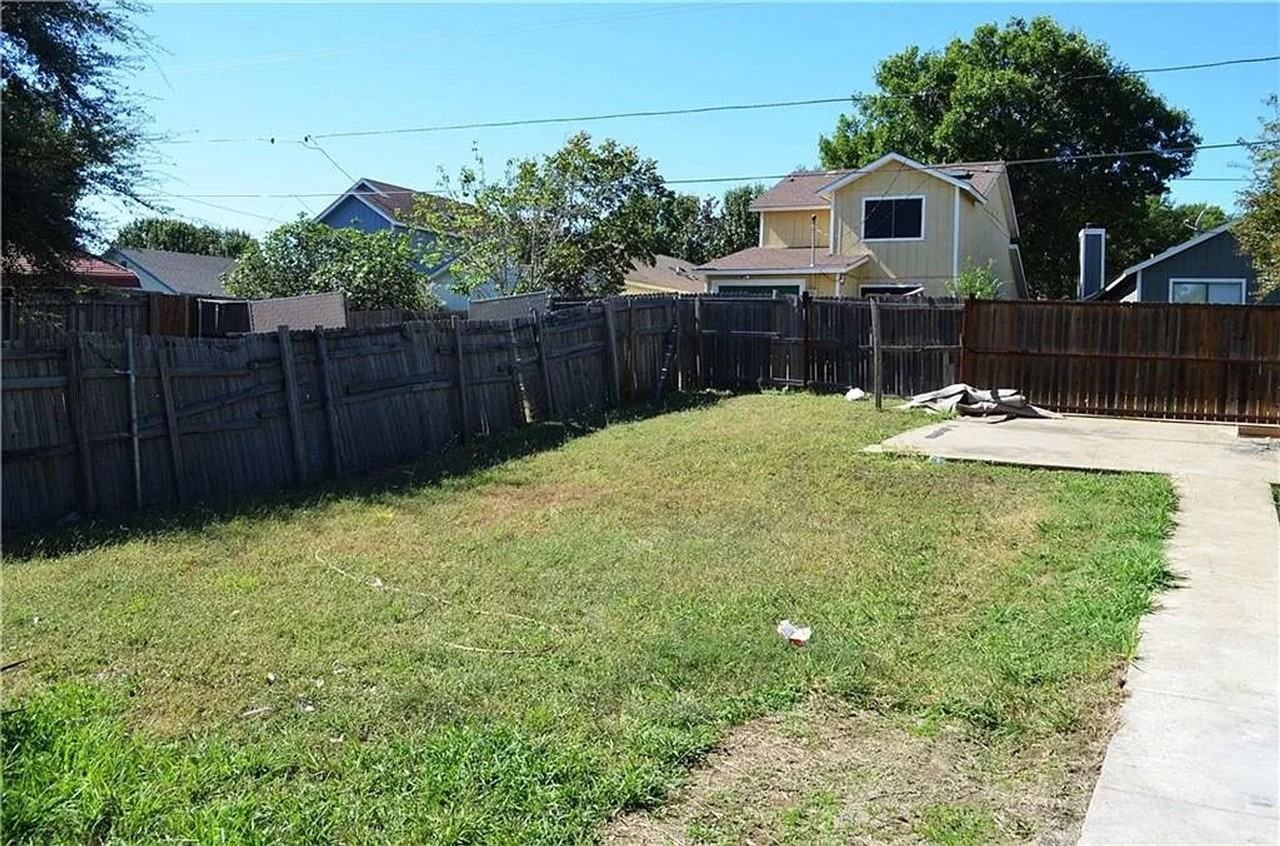 2315 Summit Ln - Photo 3 of 22