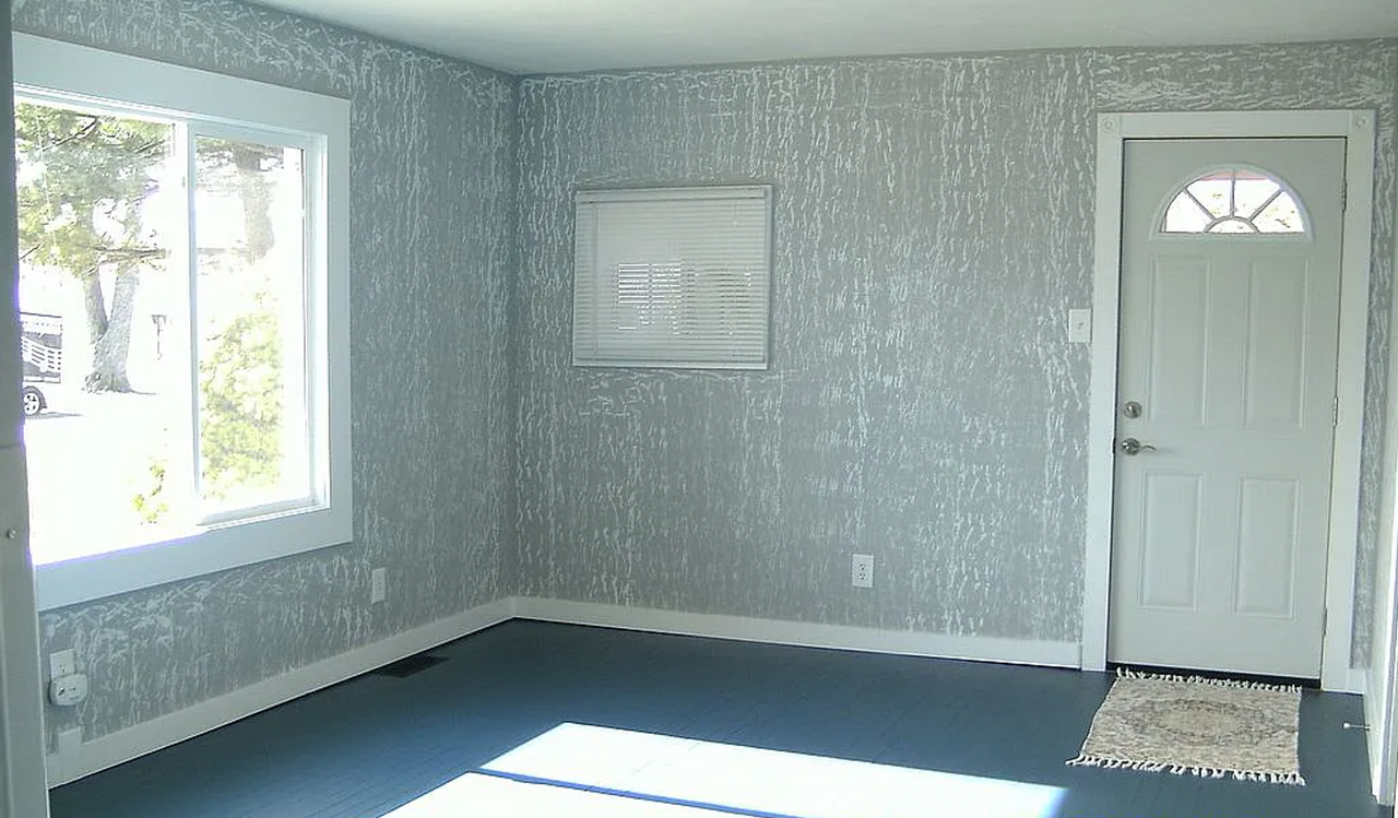 523 Evans St - Photo 3 of 10