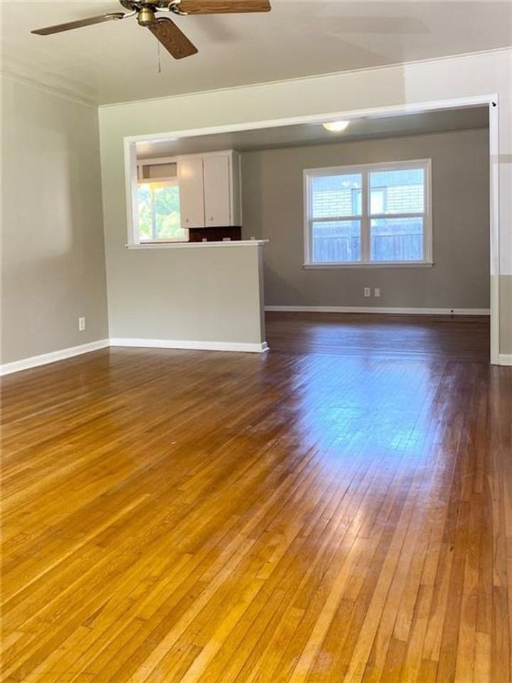 11203 E 4th Pl - Photo 3 of 10