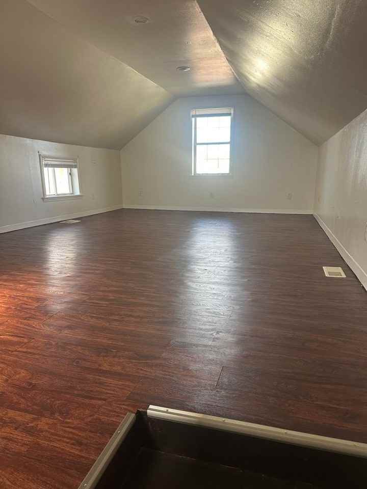 6108 Alaska Ave - Photo 5 of 12
