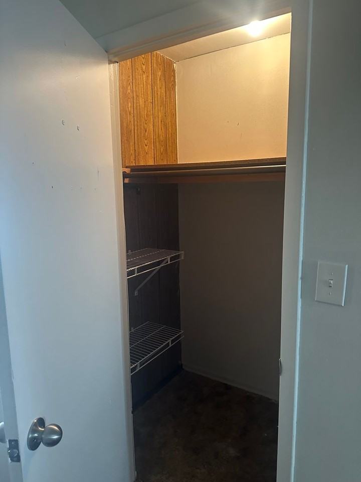 6108 Alaska Ave - Photo 7 of 12