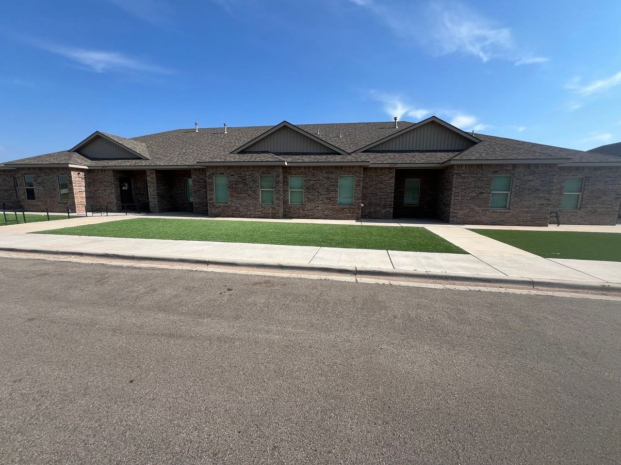 2626 136th St - Photo 2 of 26