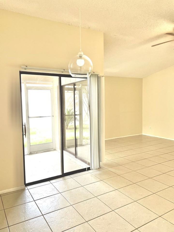11451 Darlington Dr - Photo 5 of 21