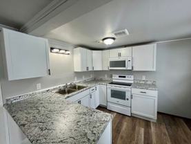 727 Washington St - Photo 1 of 1