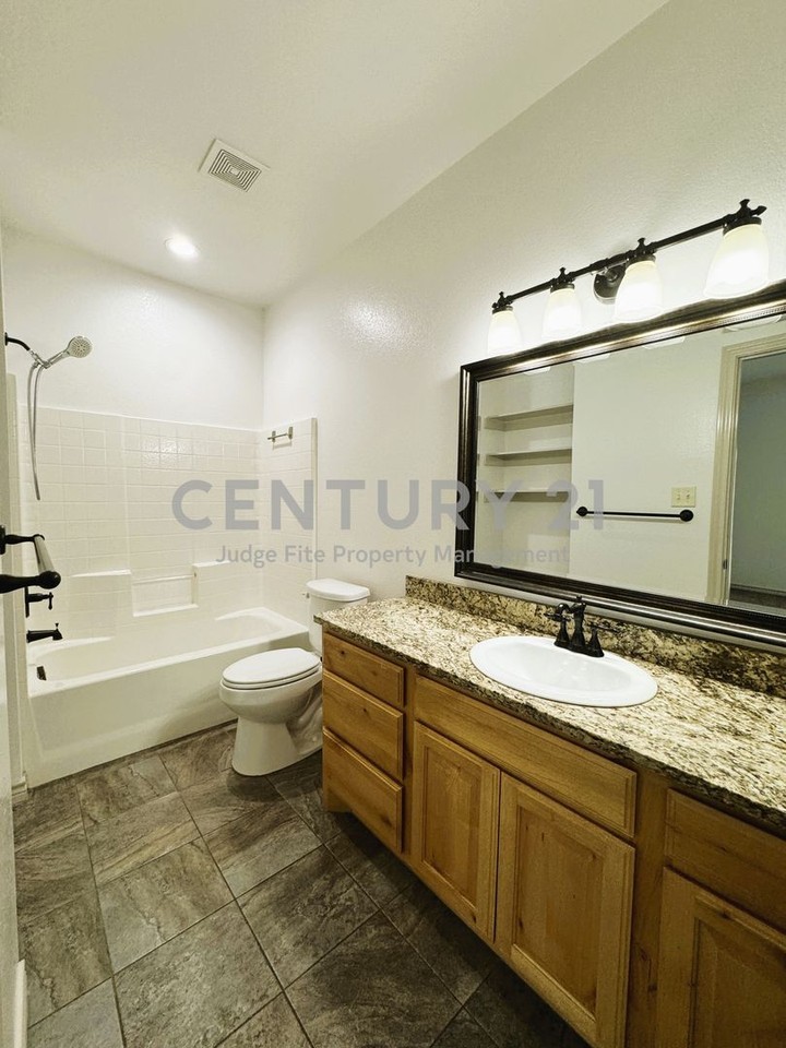 212 Lasso Ct - Photo 7 of 11