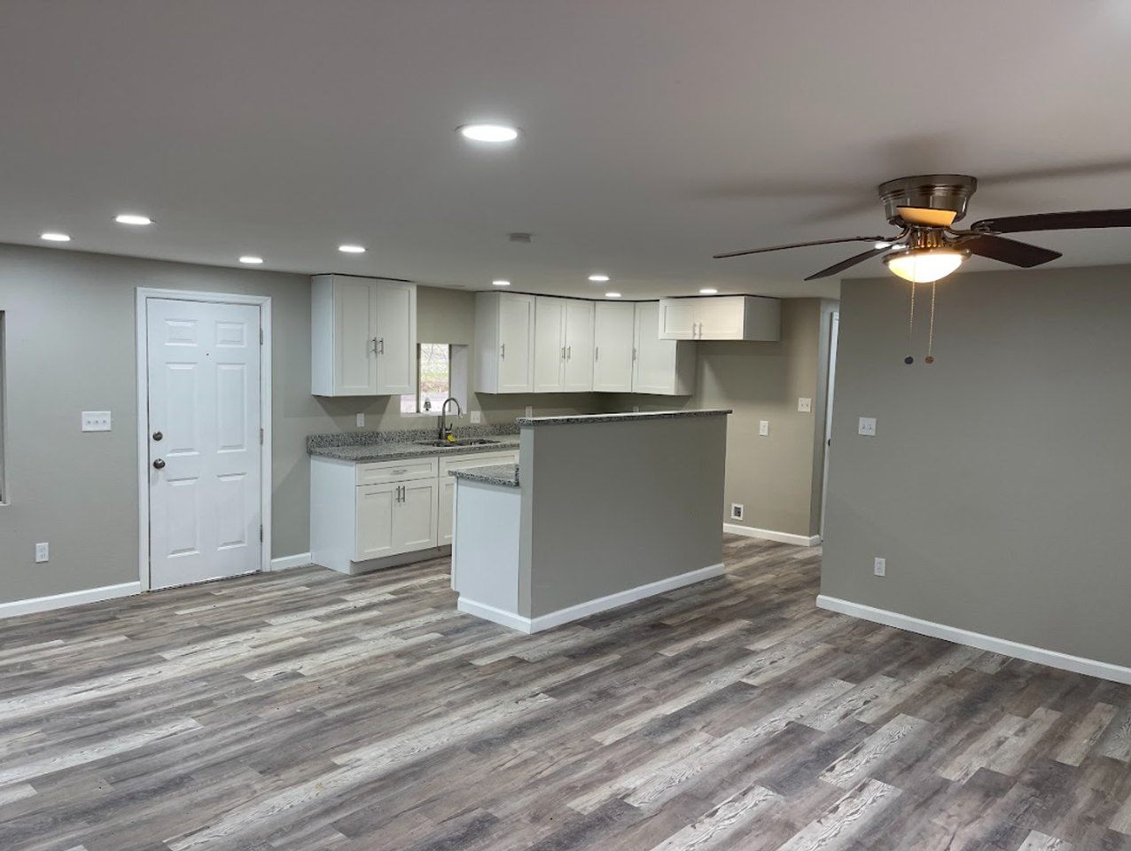 13584 Garden Way - Photo 4 of 21