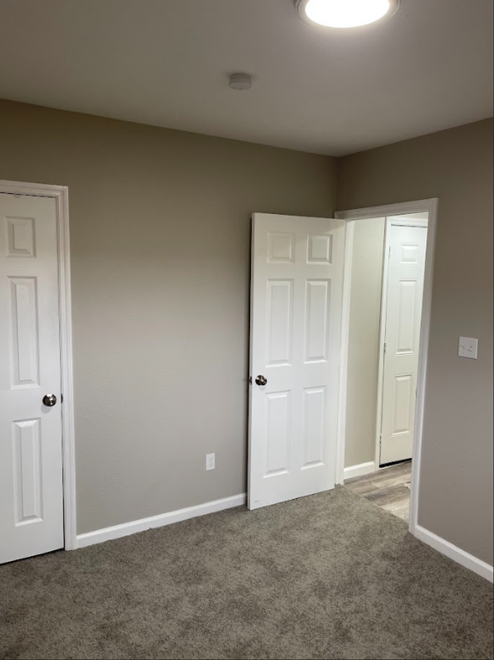 13584 Garden Way - Photo 6 of 21