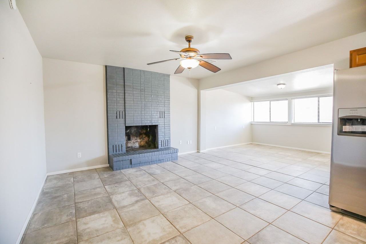 2310 Union Ave - Photo 7 of 19
