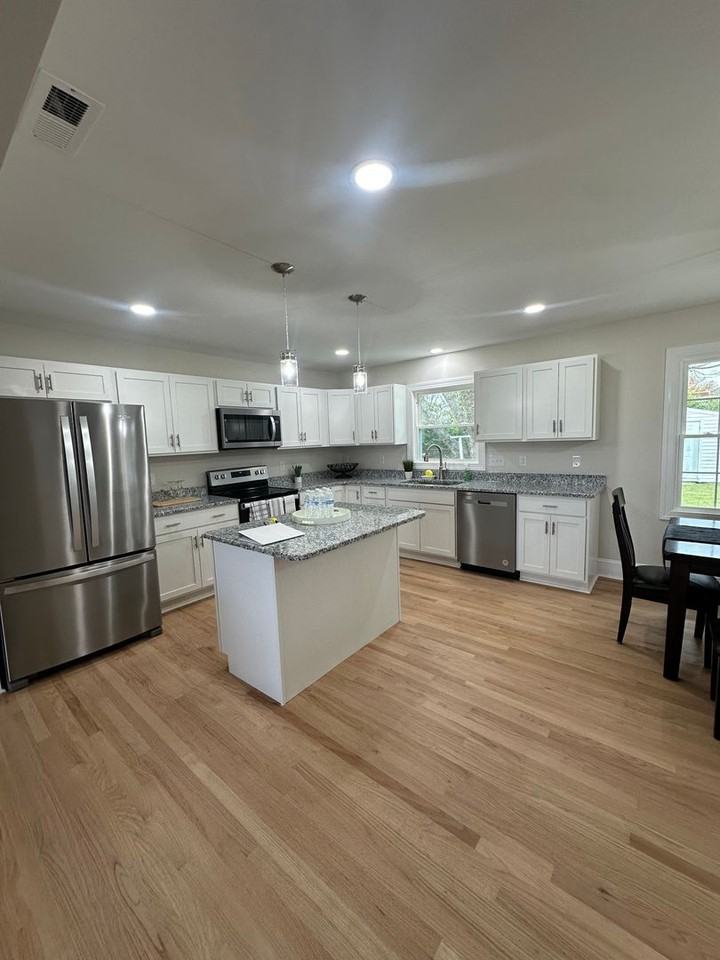 4801 A St - Photo 6 of 21