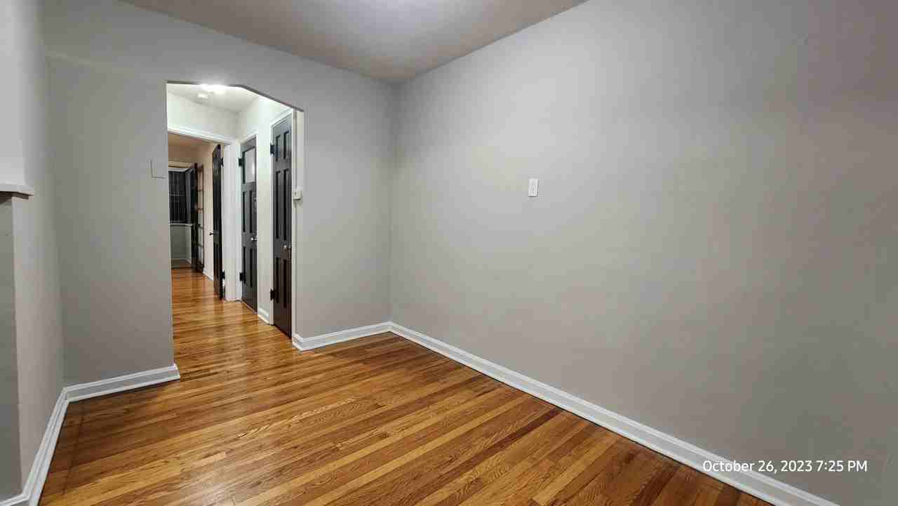 6328 - 6330 Bancroft Ave. - Photo 3 of 6
