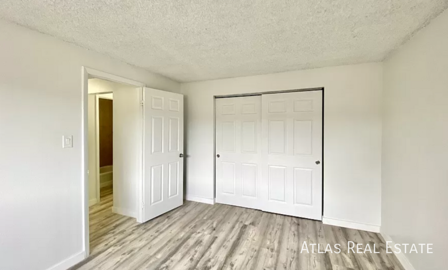 15571-15573 E 13th Avenue - Photo 7 of 19