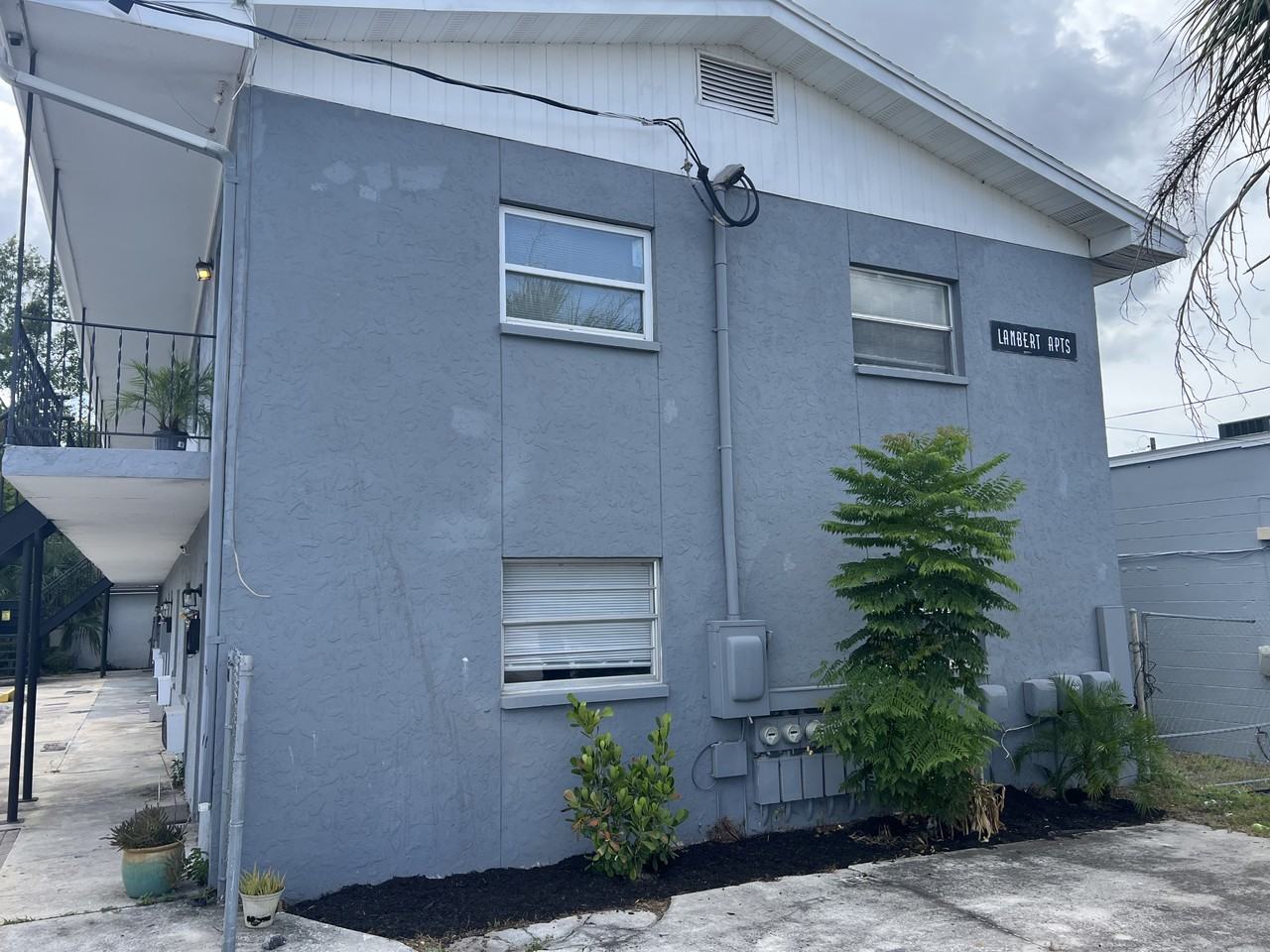 108 W Ball St #5