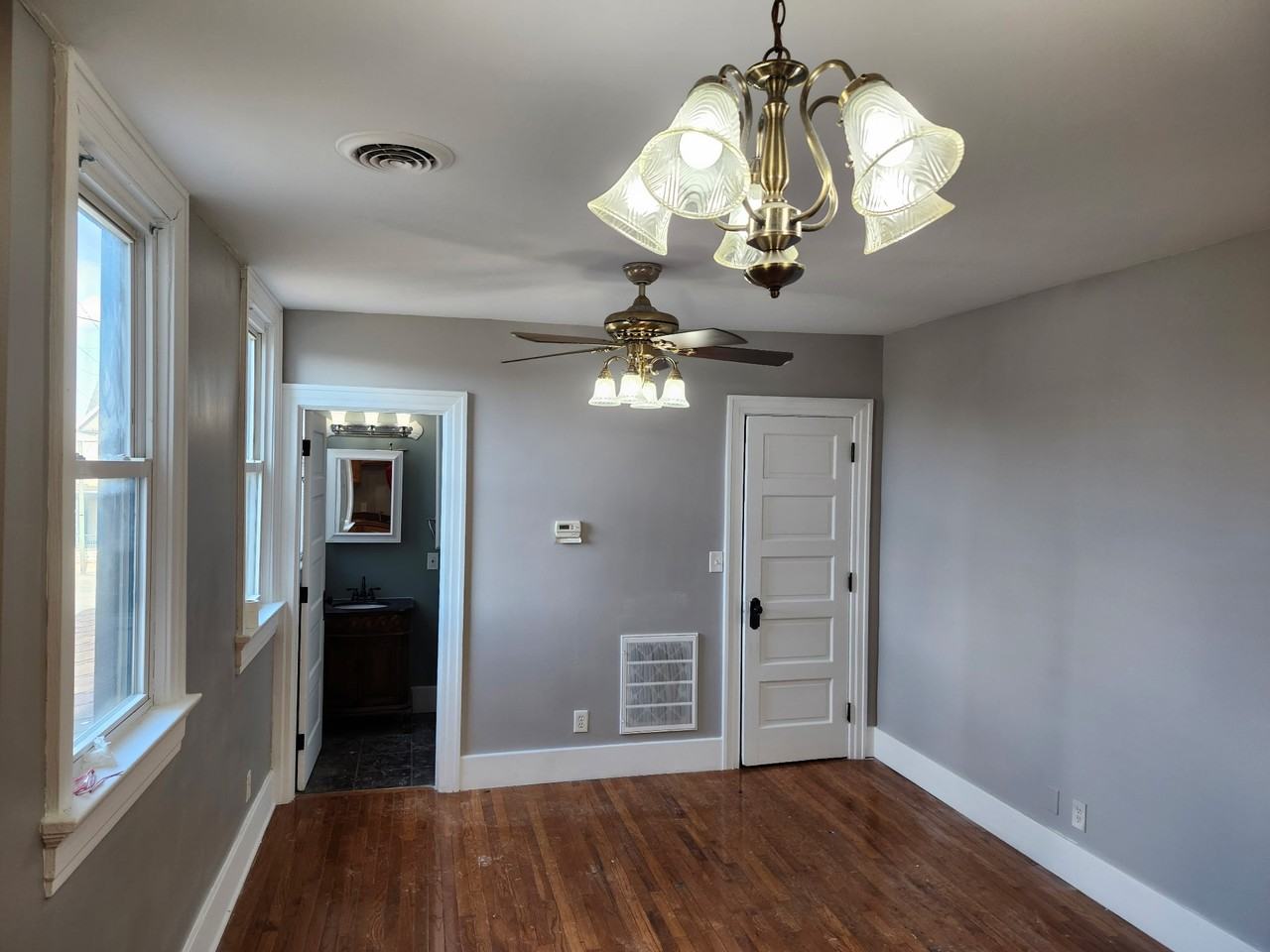 1804 E 3rd St #1804F - Photo 5 of 7