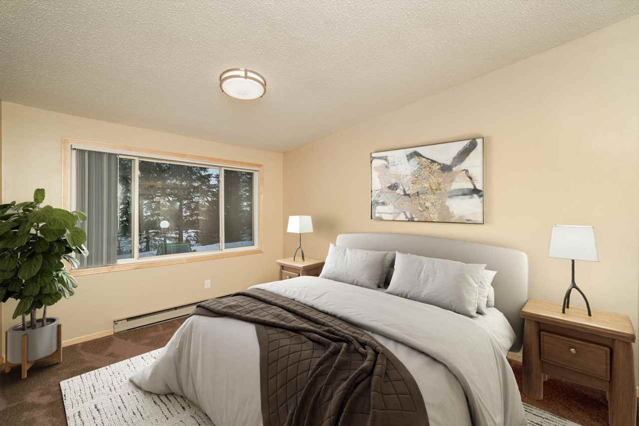 Park Villa Apartments - Photo 6 of 17